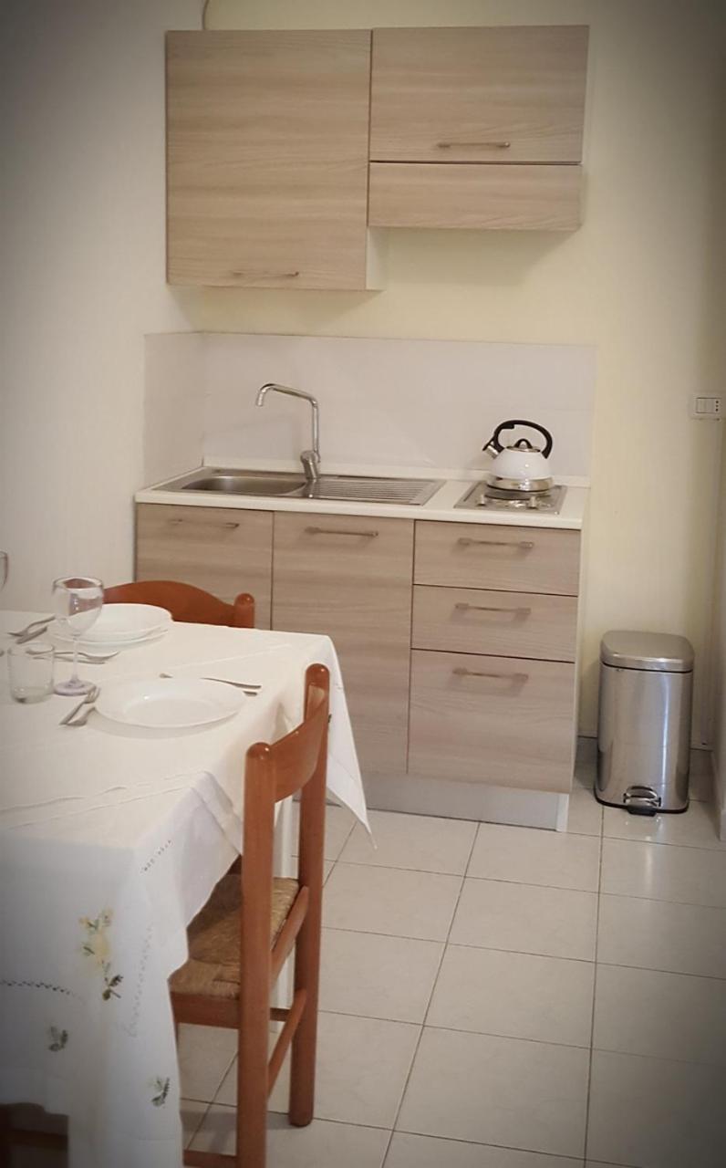 Happy Apartment Lecce Bagian luar foto