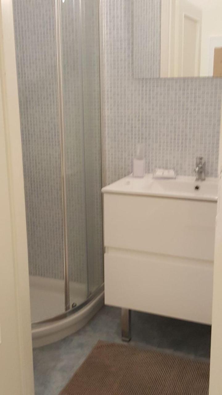 Happy Apartment Lecce Bagian luar foto