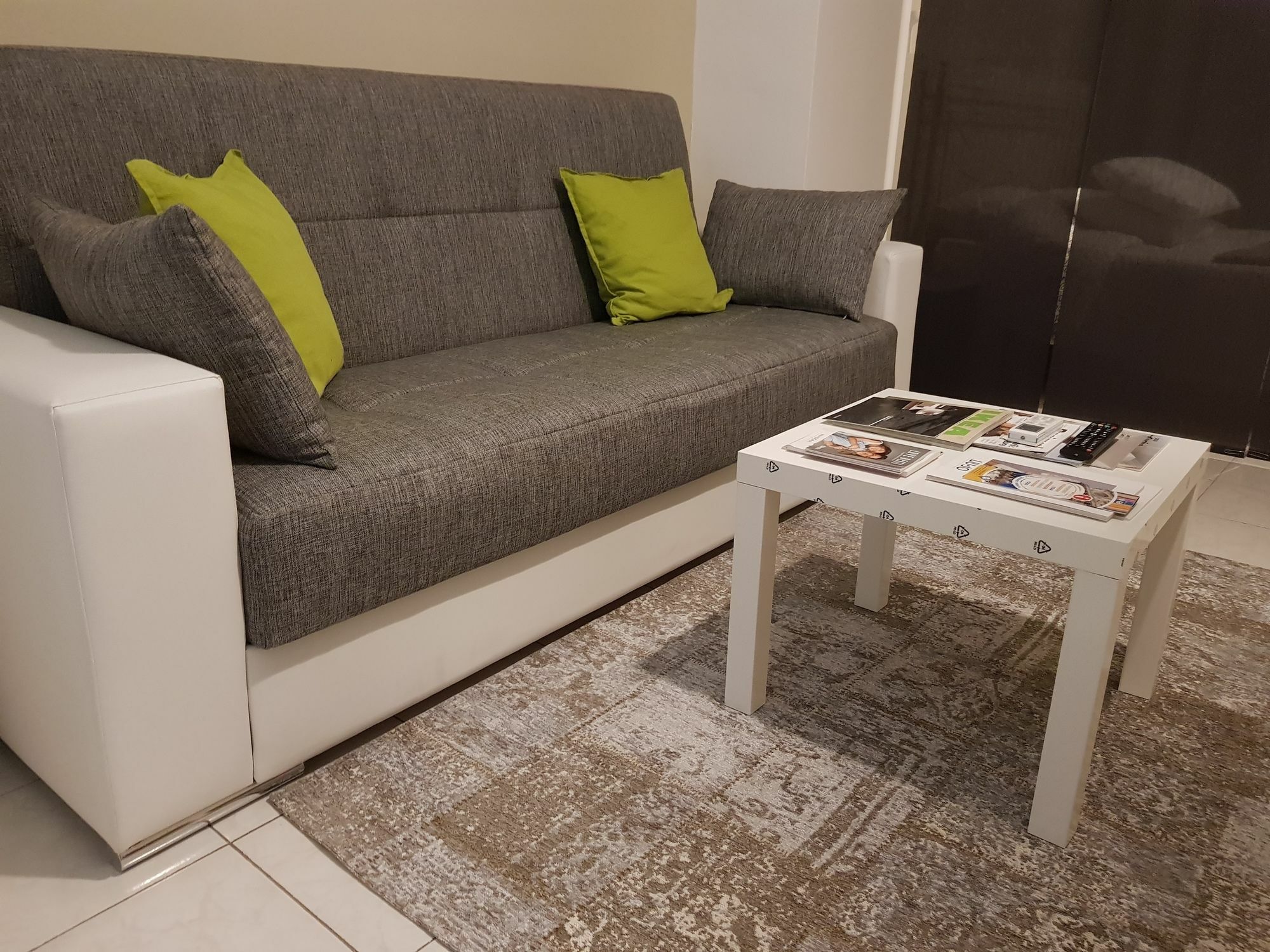 Happy Apartment Lecce Bagian luar foto